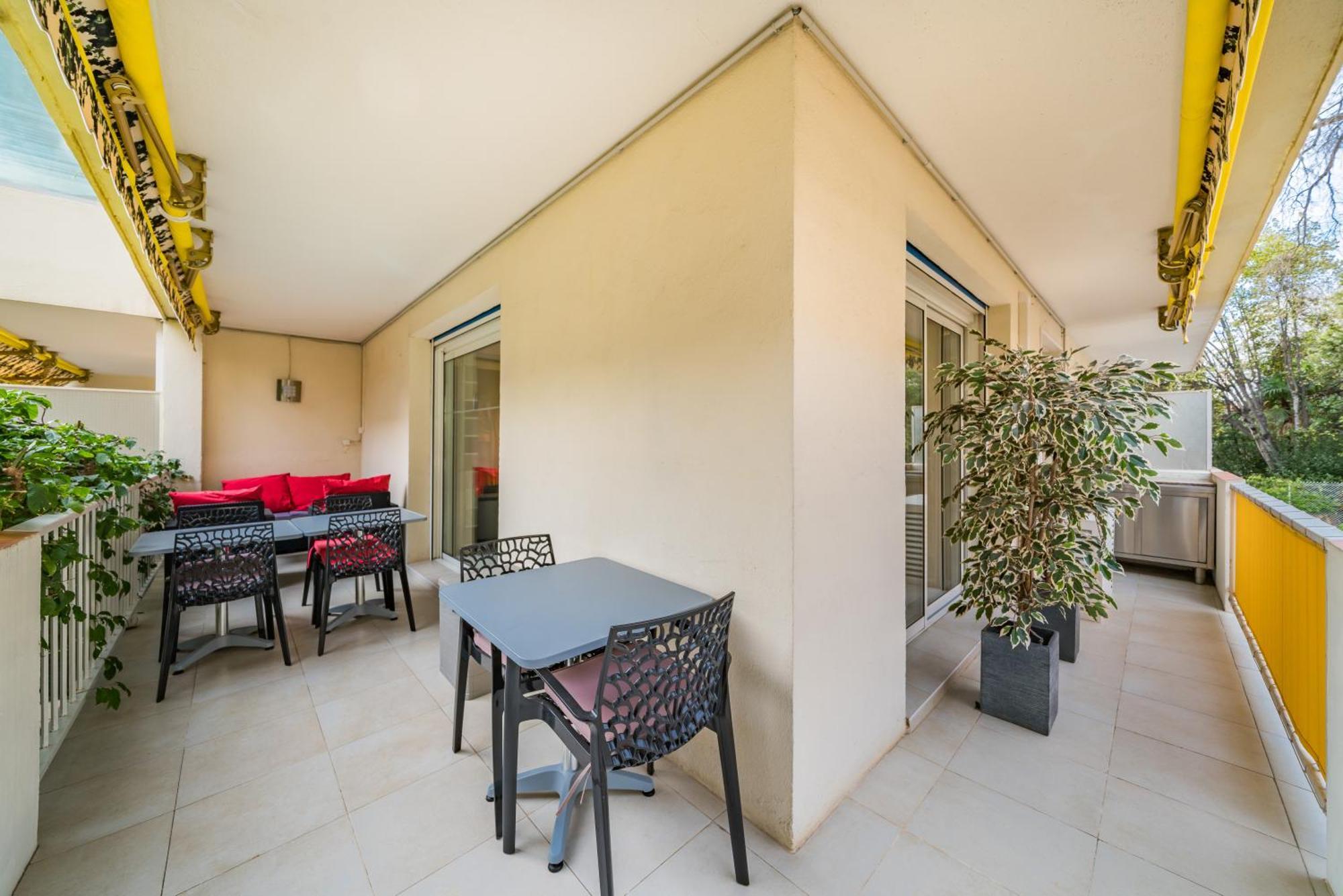 3 Pieces Au Calme Avec Terrasses Et Verdure