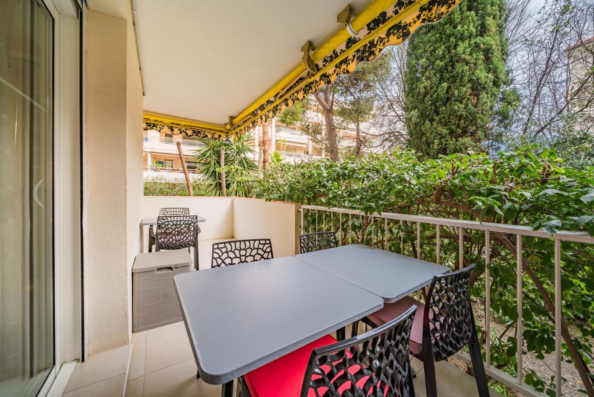 3 Pieces Au Calme Avec Terrasses Et Verdure *